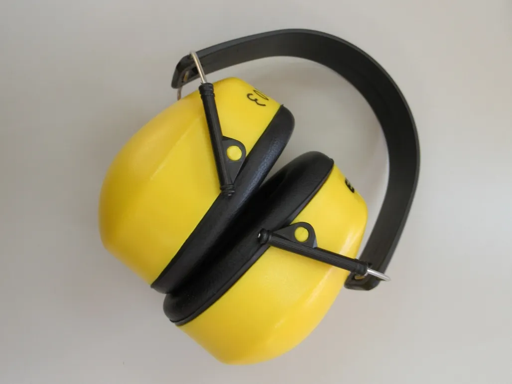 イヤーディフェンダー（聴こえにくさ）